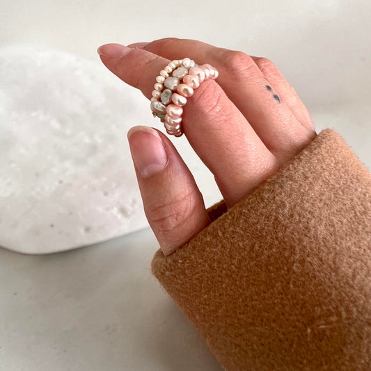 Stretchy Pearl Rings