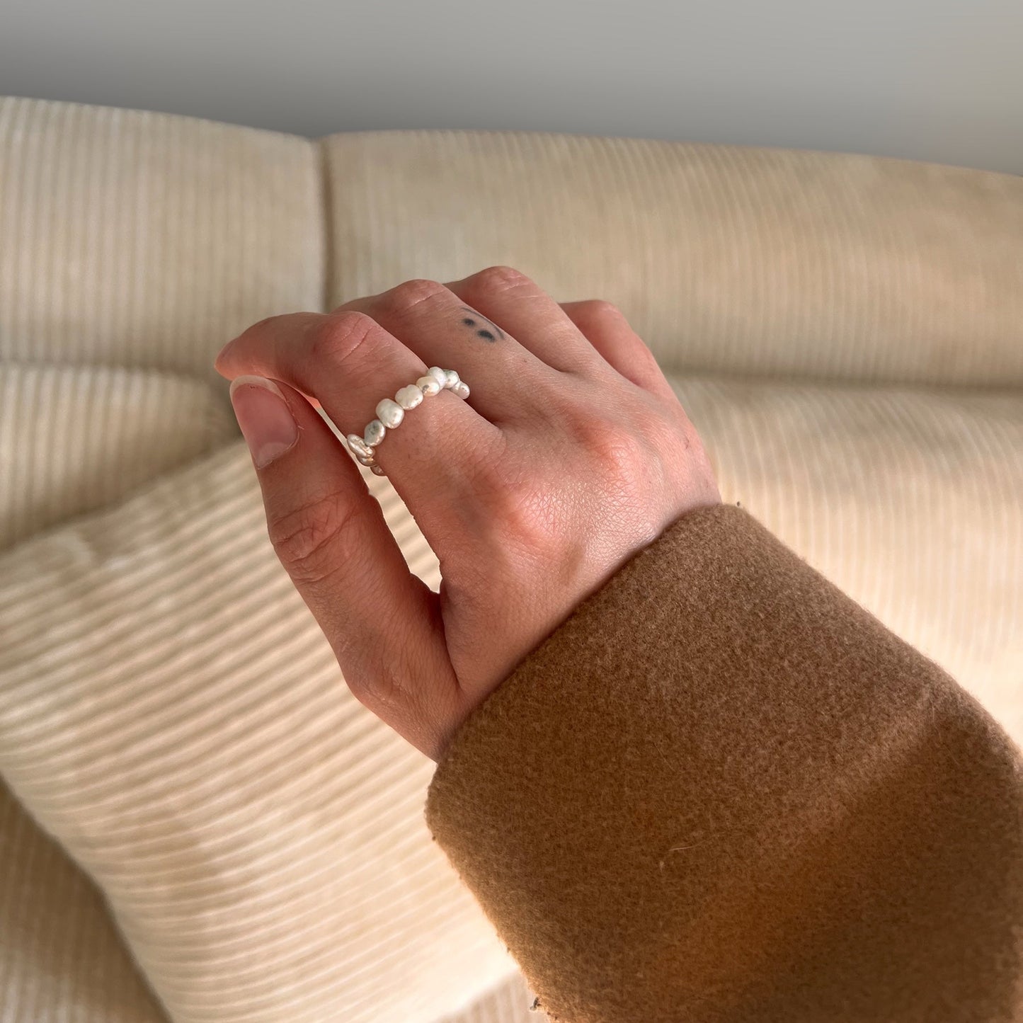 Stretchy Pearl Rings