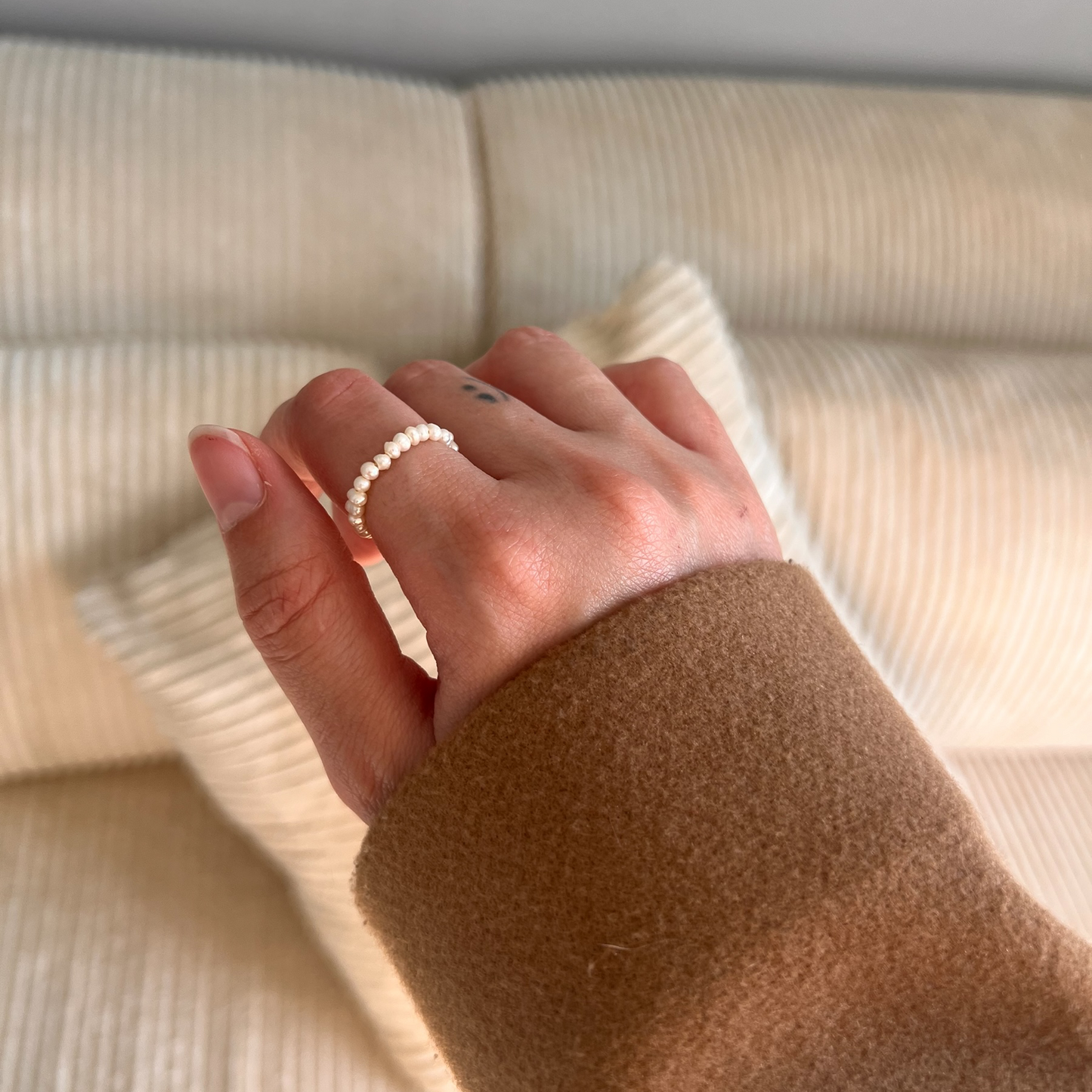 Stretchy Pearl Rings